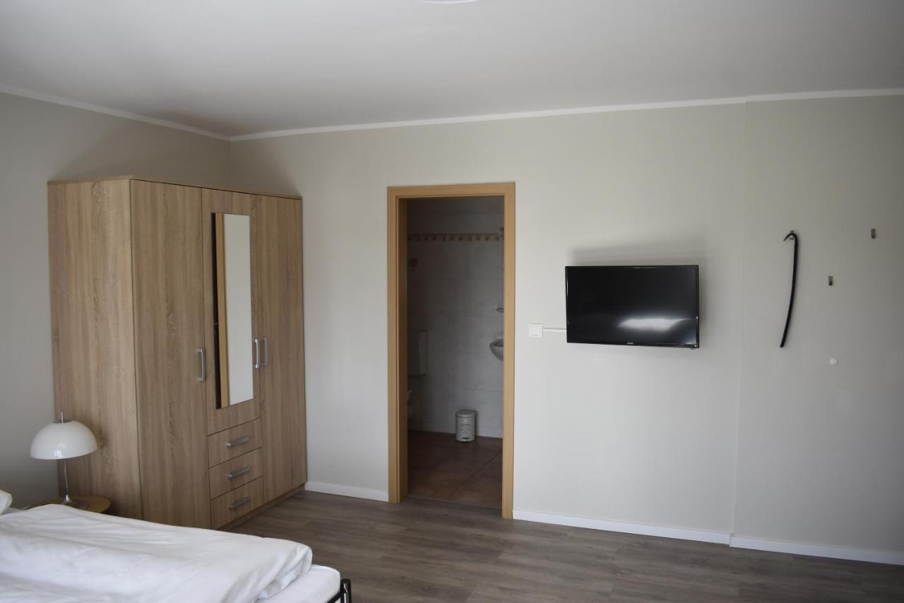 Pension Zur Schleuse Garni Am Elbe Luebeck - Kanal In Witzeeze Kültér fotó