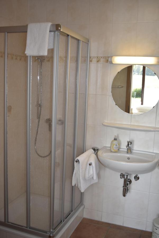 Pension Zur Schleuse Garni Am Elbe Luebeck - Kanal In Witzeeze Kültér fotó